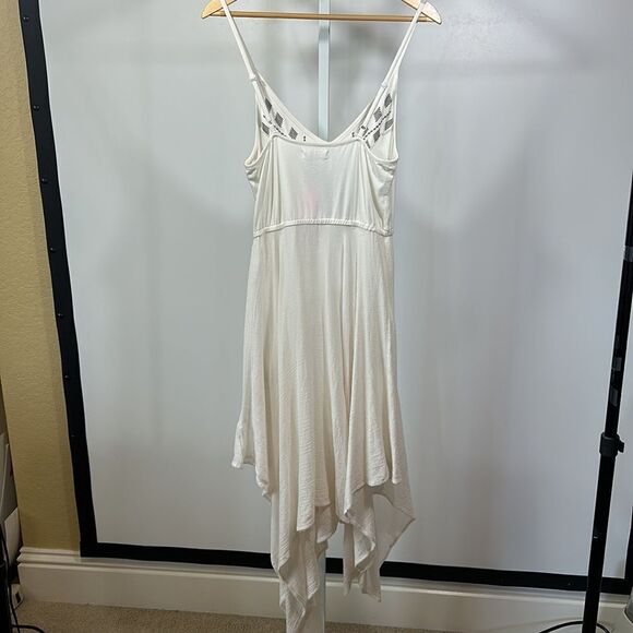 VOLCOM Women’s Best Fest Handkerchief Hem Strappy Sundress White/Gray Size Small - Picture 9 of 16